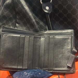 Gucci Black Leather Men's Wallet with Card Slots